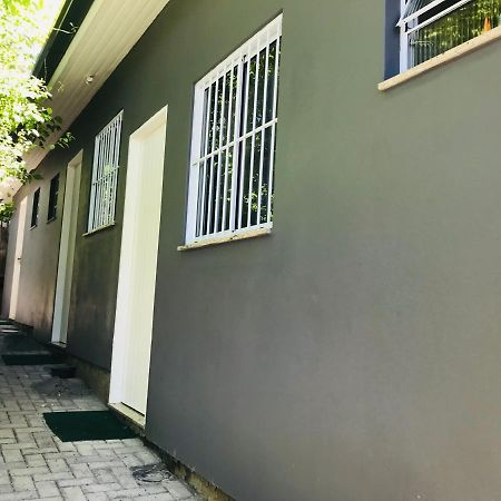 Suite Em Gramado, Proxima A Avenida Das Hortencias Eksteriør billede