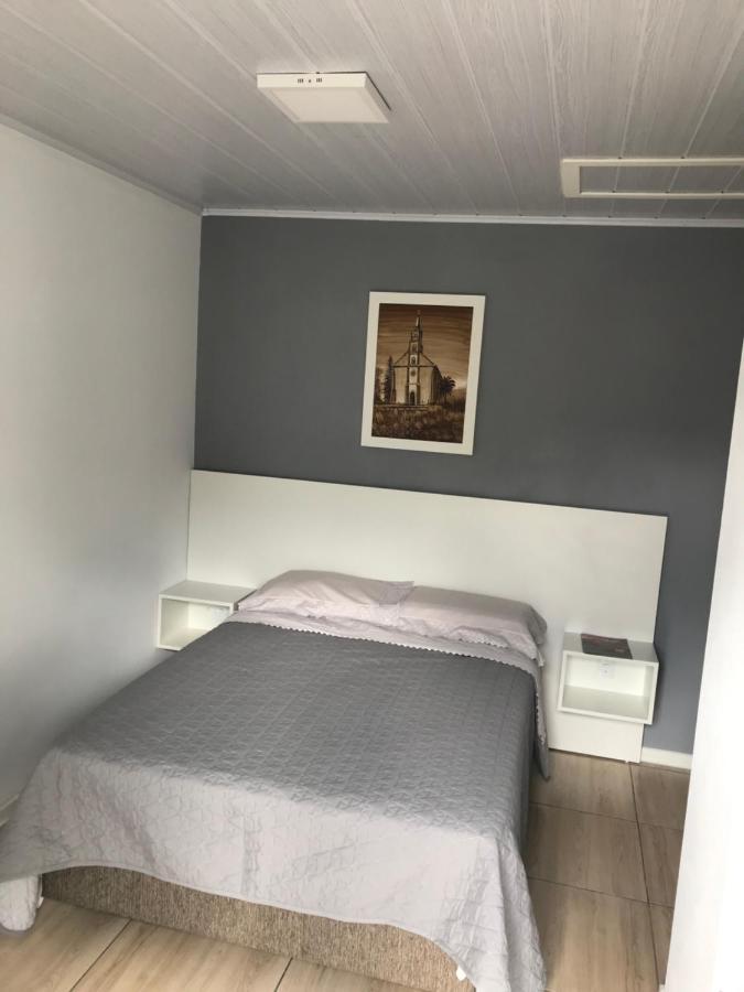 Suite Em Gramado, Proxima A Avenida Das Hortencias Eksteriør billede