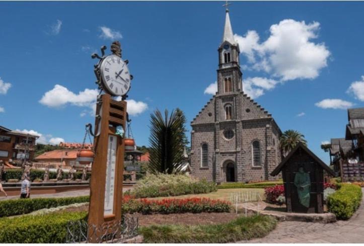 Suite Em Gramado, Proxima A Avenida Das Hortencias Eksteriør billede