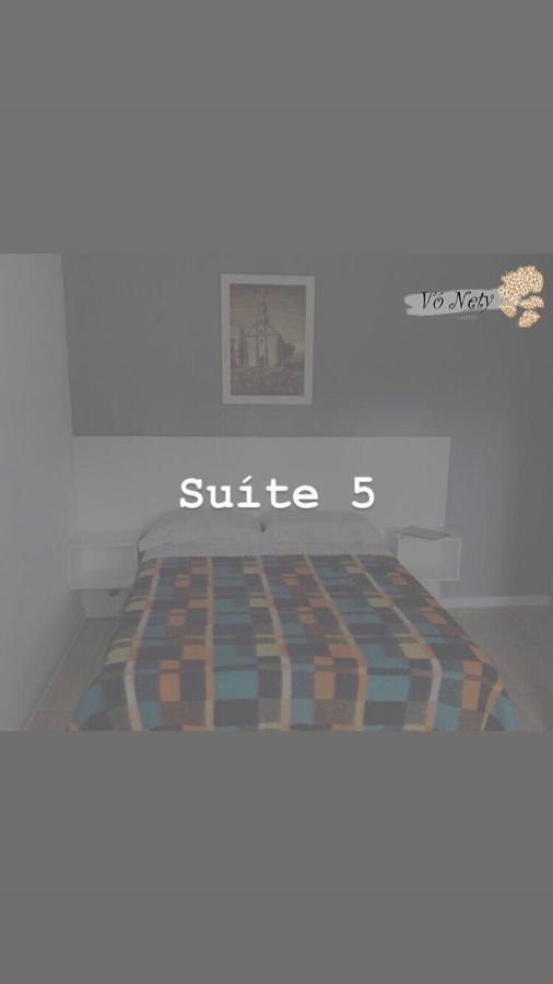 Suite Em Gramado, Proxima A Avenida Das Hortencias Eksteriør billede