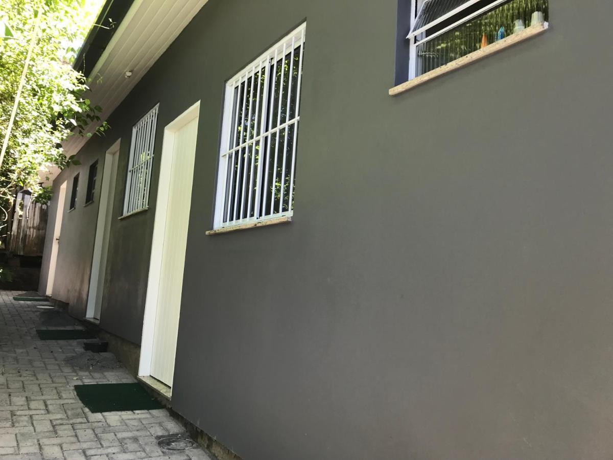 Suite Em Gramado, Proxima A Avenida Das Hortencias Eksteriør billede