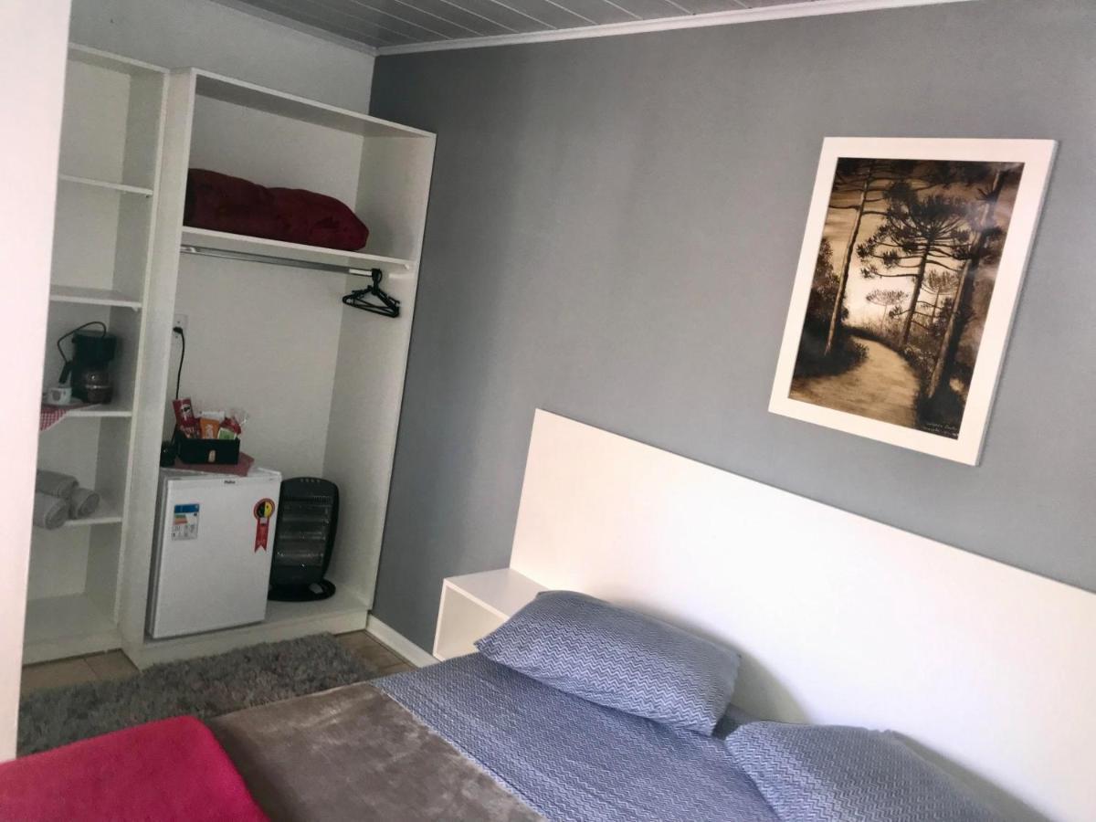 Suite Em Gramado, Proxima A Avenida Das Hortencias Eksteriør billede